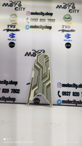 برچسب تکی گلگیر جلو آپاچی ۱۸۰ رنگ سفید و زرد